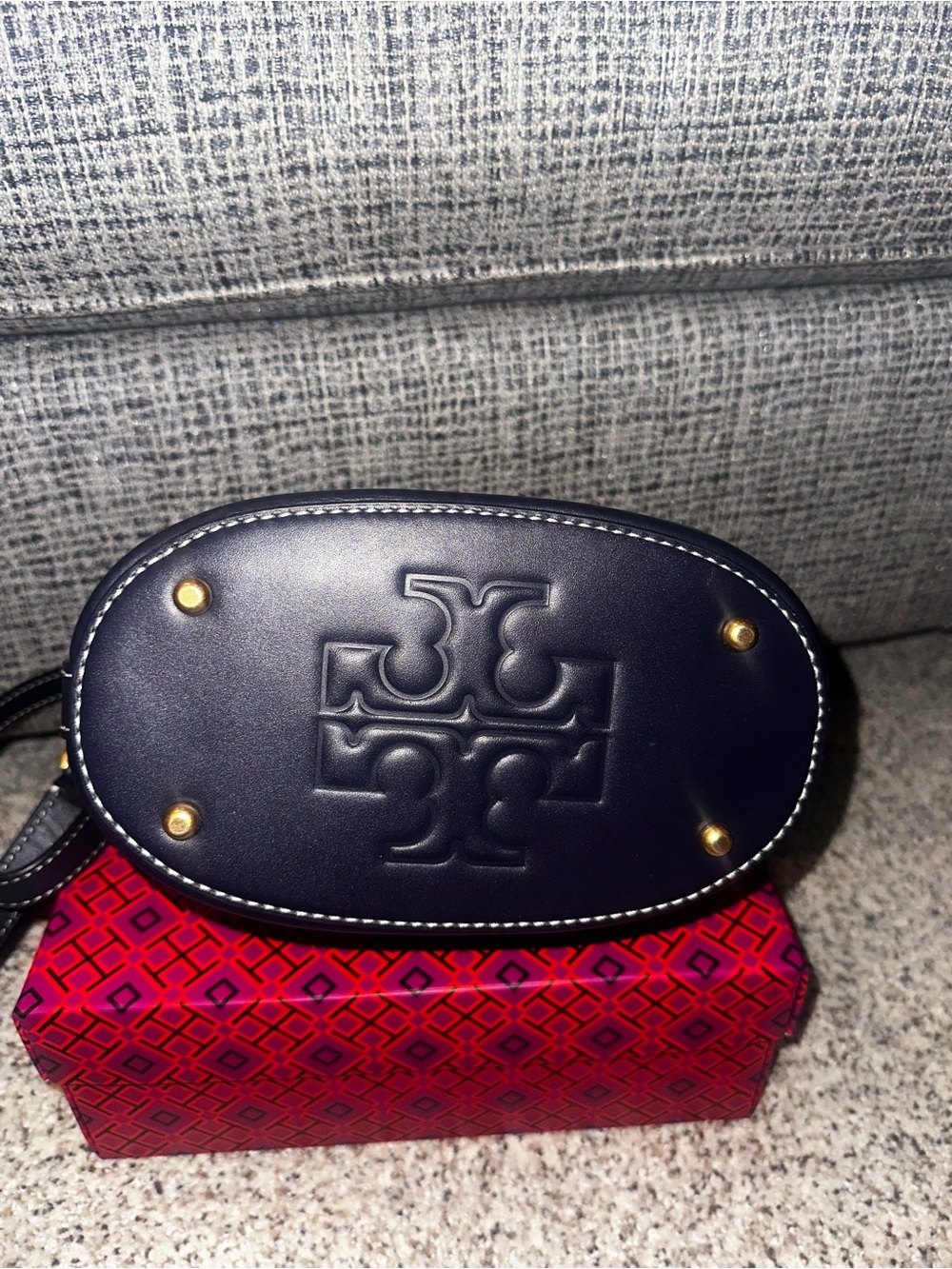 Tory Burch T Monogram Leather Bucket Bag Midnight Navy With Gold Accent - Picture 10 of 16